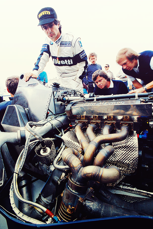 Nelson & The M12/13 in situ.